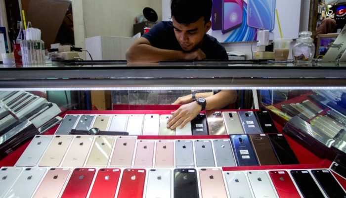 Harga HP di Indonesia Naik, Pilih Smartphone Awet agar Lebih Hemat