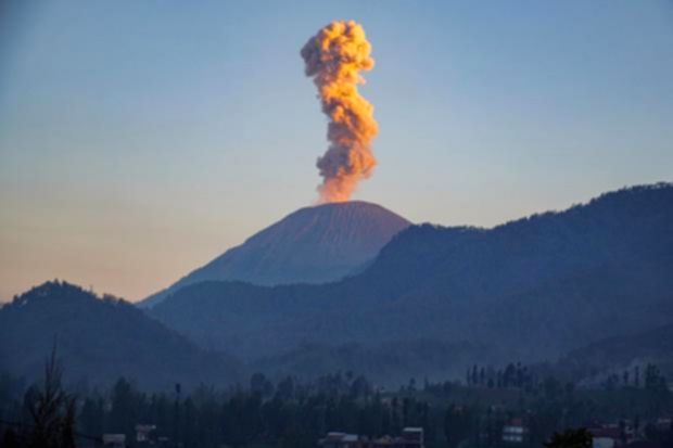 Gunung berapi di Indonesia yang mengalami erupsi secara berurutan pada September 2026.