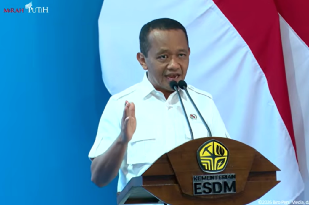 Pabrik pengolahan bauksit milik perusahaan Rusia UC Rusal di Kalimantan