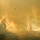 Proses pemadaman kebakaran hutan dan lahan di kawasan TWA Kawah Ijen oleh tim gabungan
