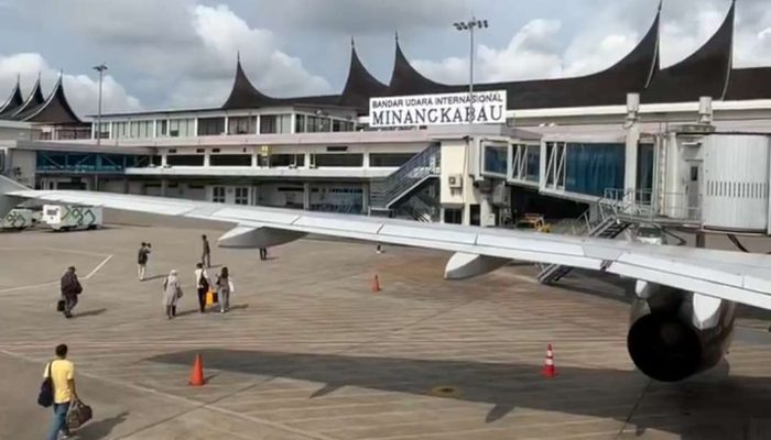 Terdampak Abu Vulkanik, 7 Penerbangan Bandara Minangkabau Batal