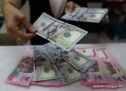 Dolar AS Menguat, Rupiah Berpotensi Tertekan di Awal Pekan