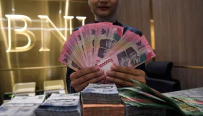 Rupiah Jadi Mata Uang Terkuat di Asia, Menguat ke Rp17.570 per Dolar AS