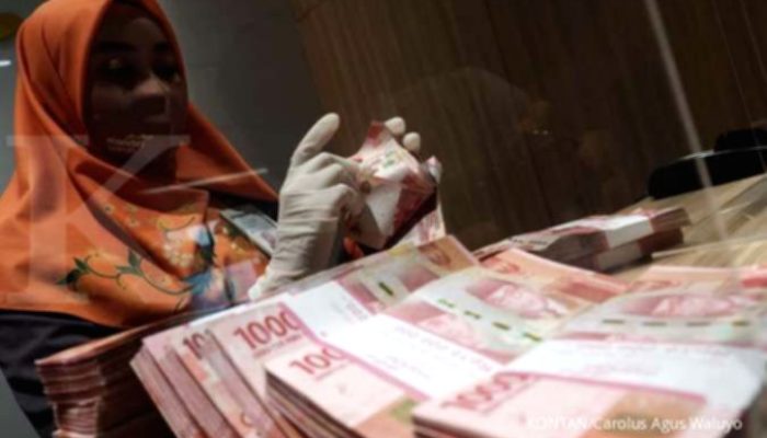 Rupiah Melemah Tujuh Sesi Beruntun ke Rp17.758 per Dolar AS