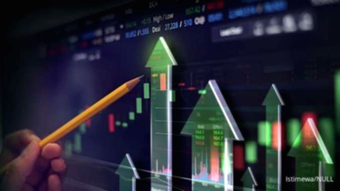 Direktur Marketing PT Trisula Textile Industries Tbk, Lukas Ginting, saat membahas strategi investasi jangka panjang.